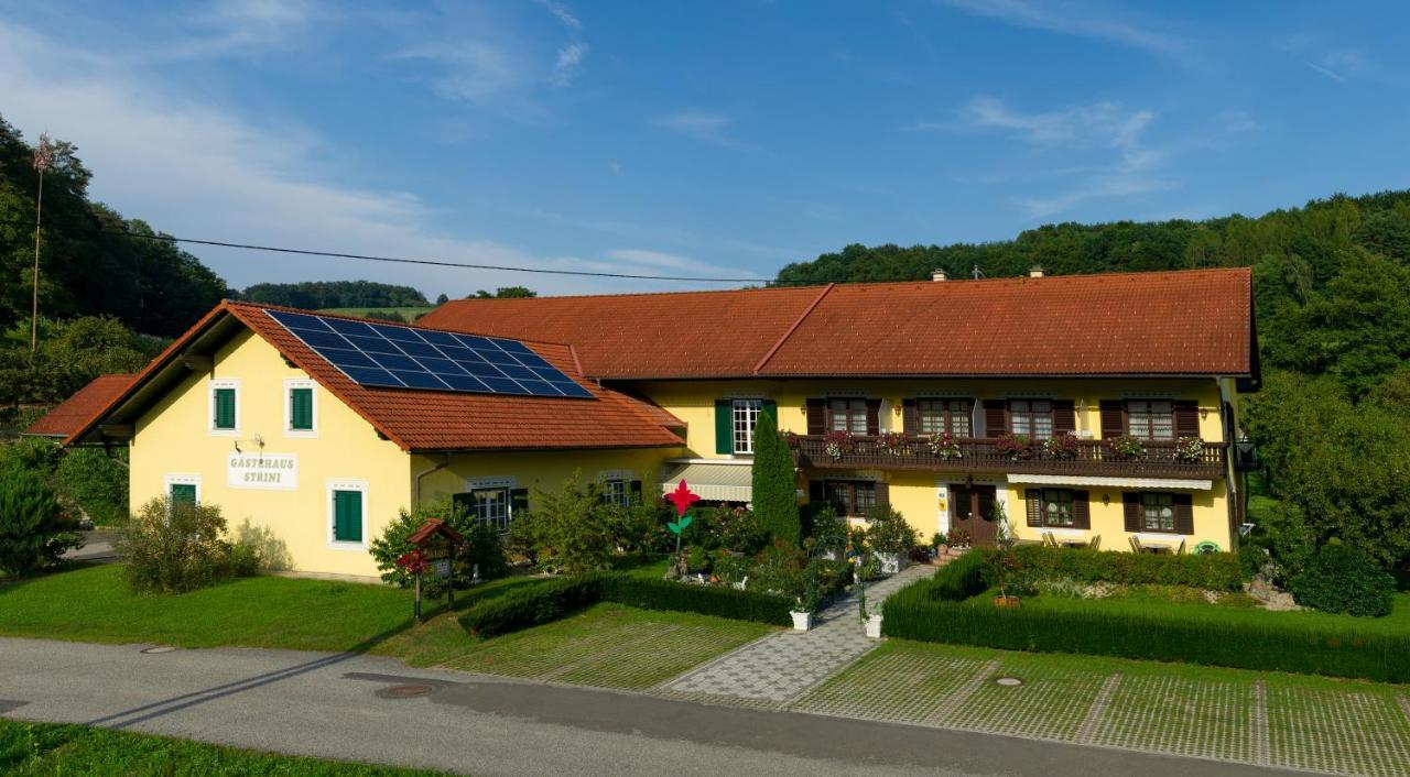 Gaestehaus Strini Jennersdorf Bagian luar foto