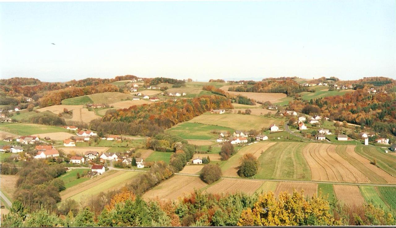 Gaestehaus Strini Jennersdorf Bagian luar foto