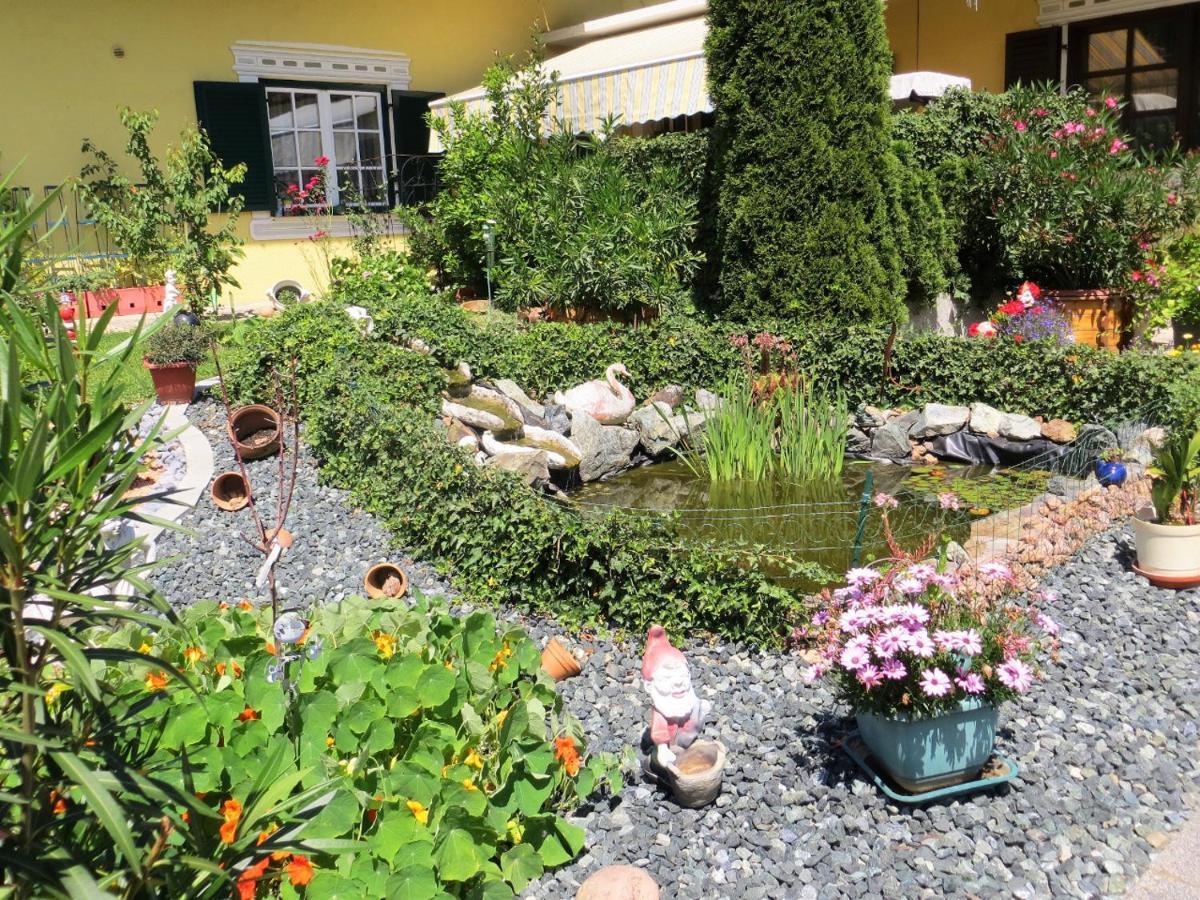 Gaestehaus Strini Jennersdorf Bagian luar foto